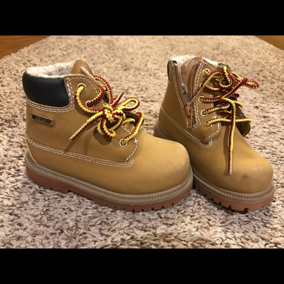 shoes toddler boys boots size 7 poshmark toddler boys boots size 7